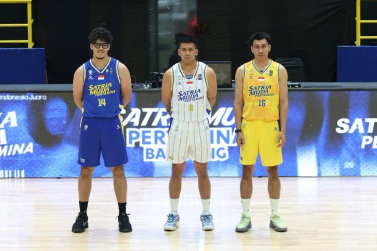 Peluncuran jersei Satria Muda Pertamina Bandung hasil kolaborasi dengan Kelme untuk IBL 2026