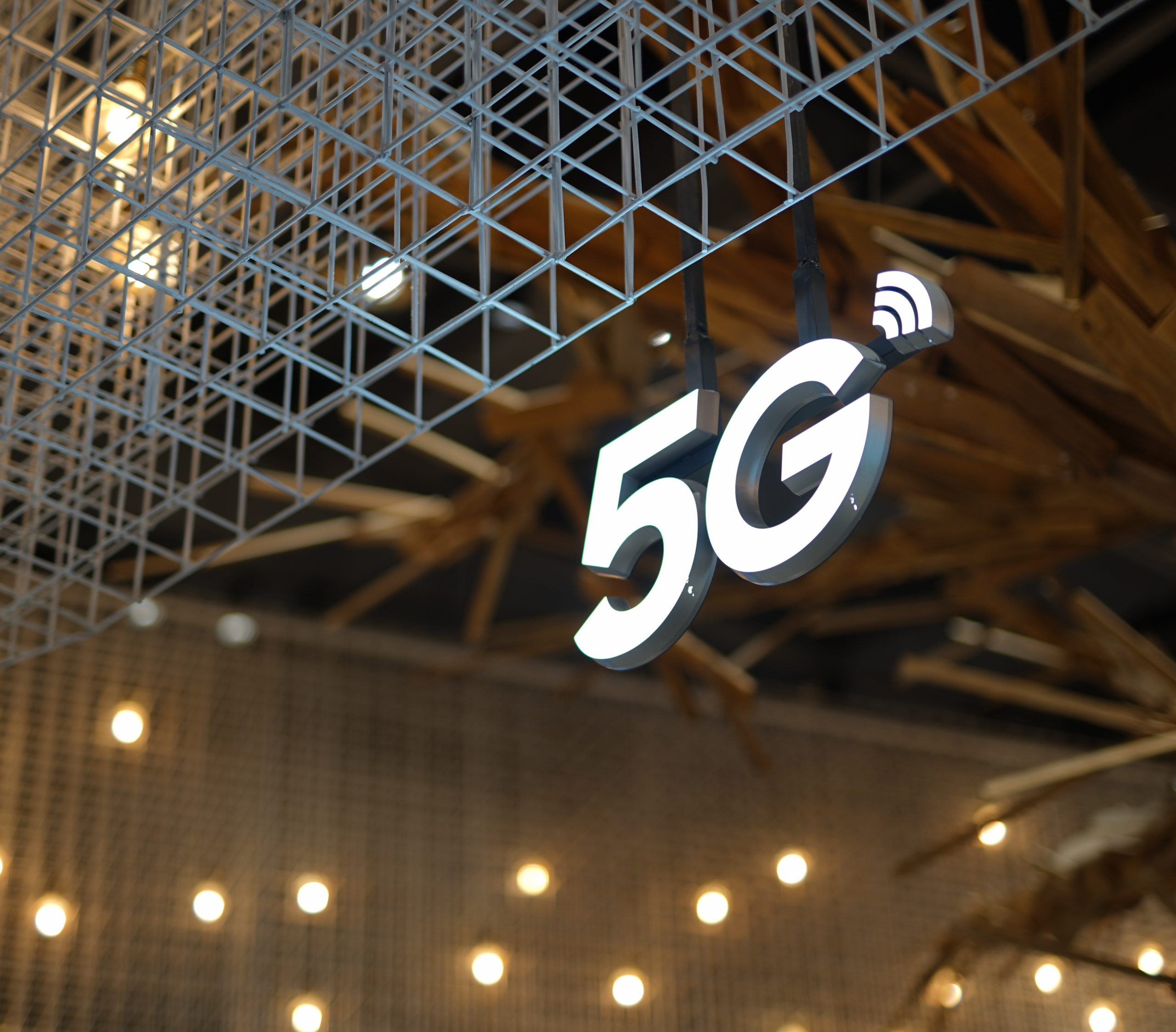 Pemerataan jaringan 5G untuk mendukung teknologi AI di Indonesia