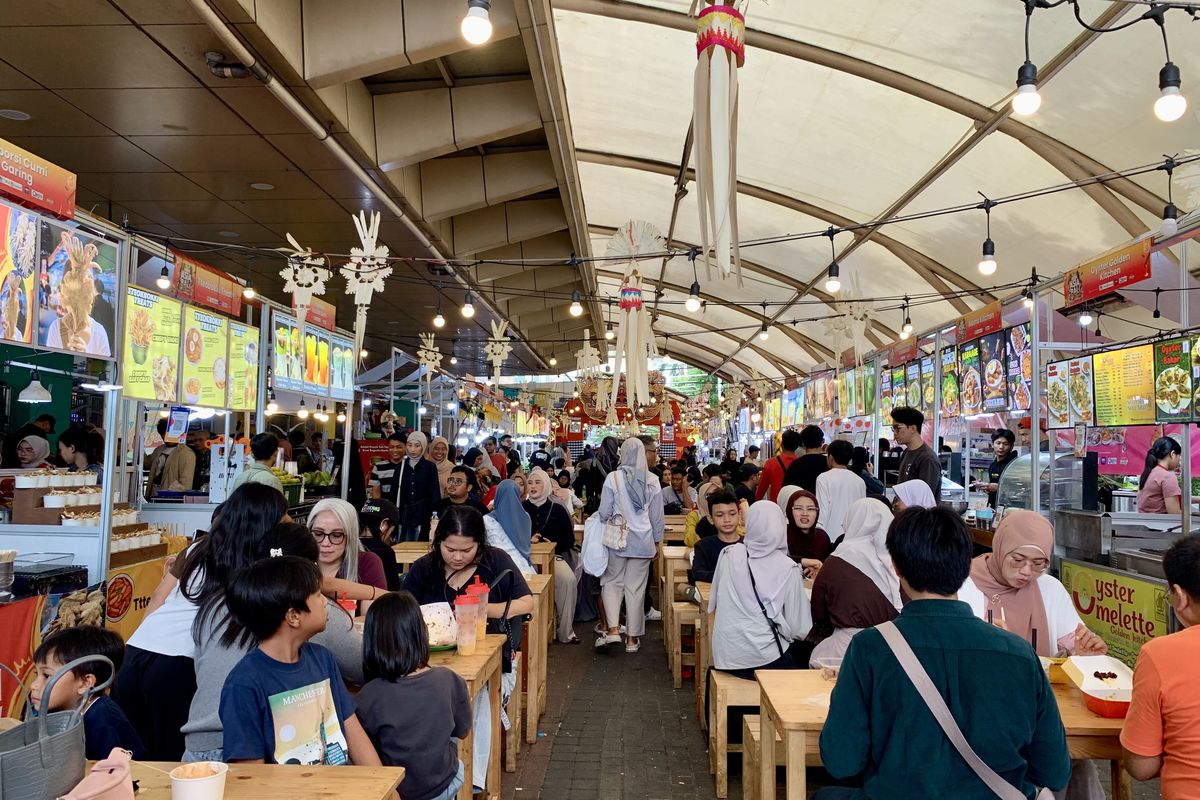 Suasana Festival Kuliner From Asia to Bali di Blok M Square Jakarta Selatan