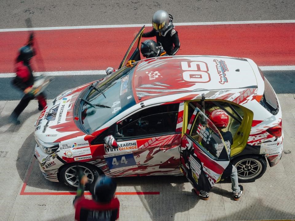 Banteng Motorsport meraih podium di Pertamina Endurance 6 Hours Mandalika