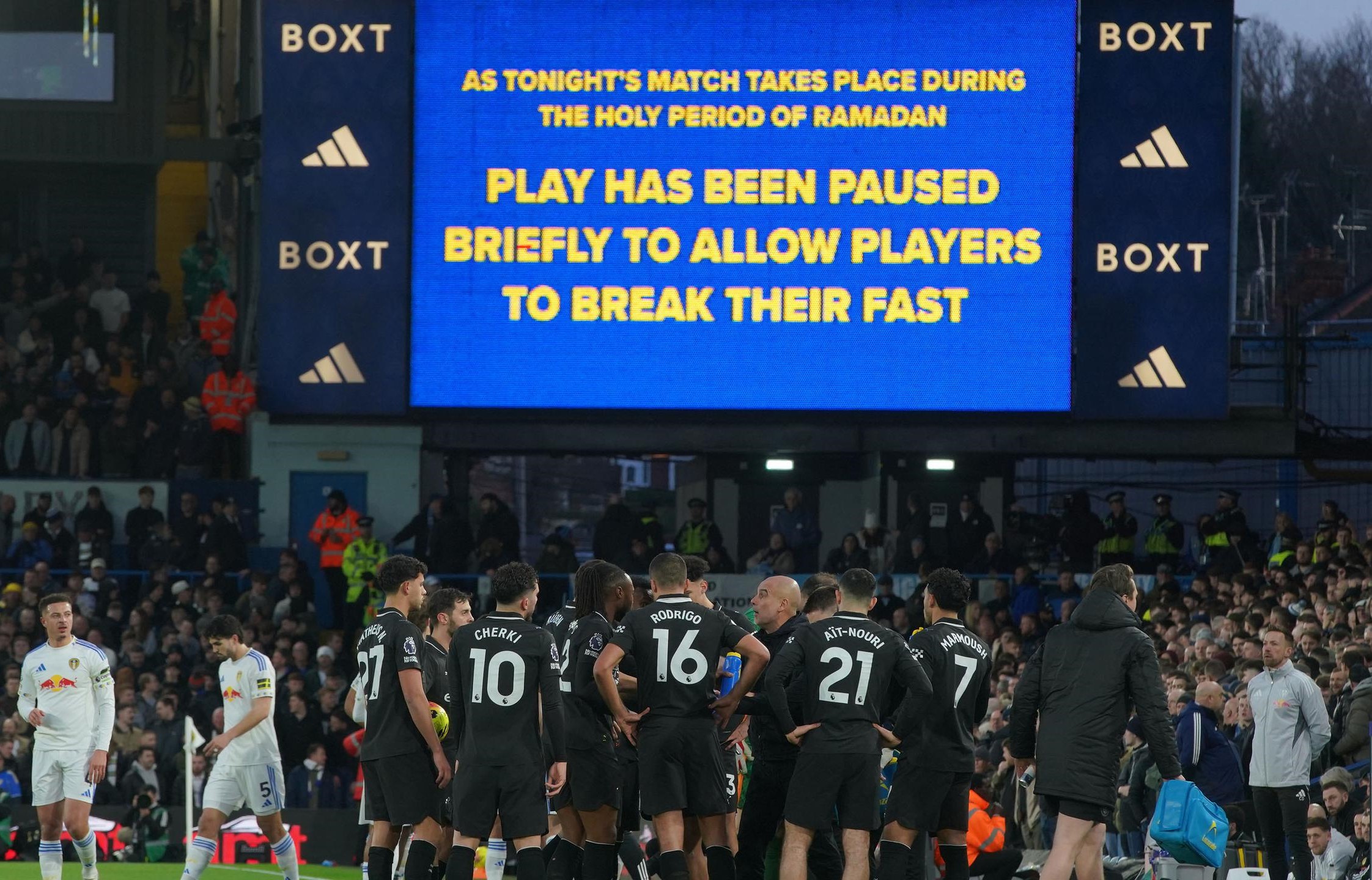 Suasana Elland Road saat laga Leeds vs Manchester City berlangsung