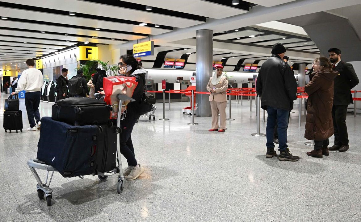 Menhub Minta Maskapai Pantau Situasi