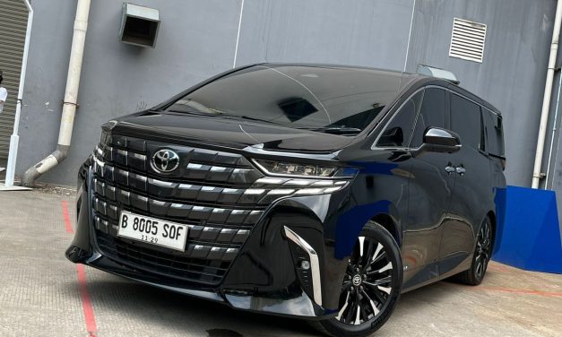 Mudik Lebaran 2026 Nyaman dengan Sewa Alphard dan Denza D9