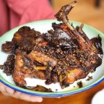 Ayam Goreng Pak Pri Viral, Gurih Legit dengan Kremesan Renyah