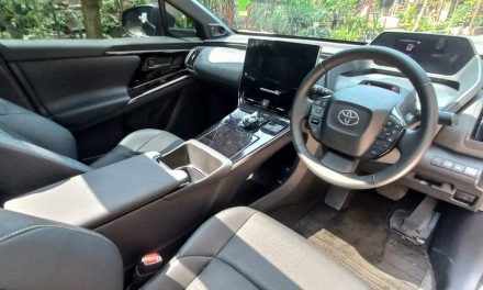 Panduan Mudah Bersihkan Interior Mobil Agar Tetap Higienis