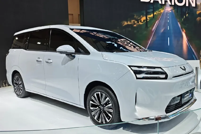 MPV Listrik Modern untuk Keluarga dengan Desain Futuristis
