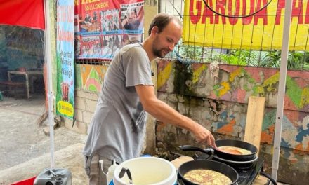 Eierkuchen Autentik Bule Jerman yang Viral di Kuliner Pinggir Jalan