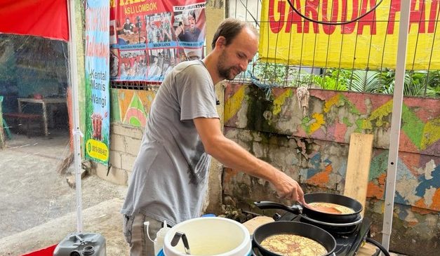 Eierkuchen Autentik Bule Jerman yang Viral di Kuliner Pinggir Jalan