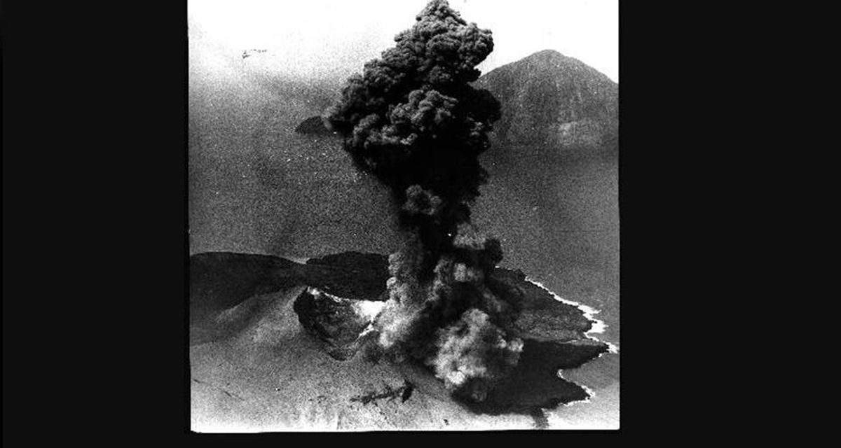 Letusan Krakatau 1883 Lepaskan Energi 200 Megaton hingga Membuat Bulan Tampak Biru